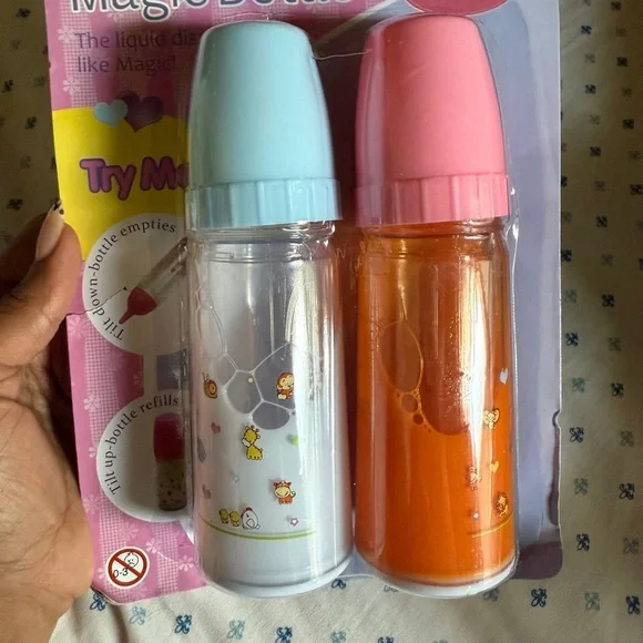 Magic bottles- 2 pc Doll Accessories Disappearing milk and juice Bottles - Picture 3 of 4